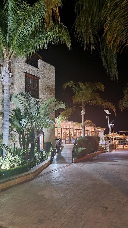 Y & P Latchi Hotel Ngoại thất bức ảnh