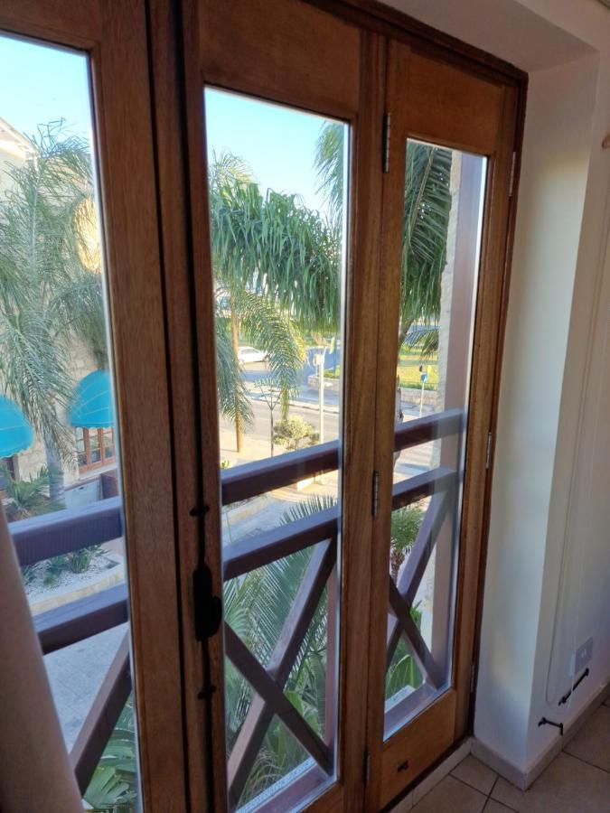 Y & P Latchi Hotel Ngoại thất bức ảnh