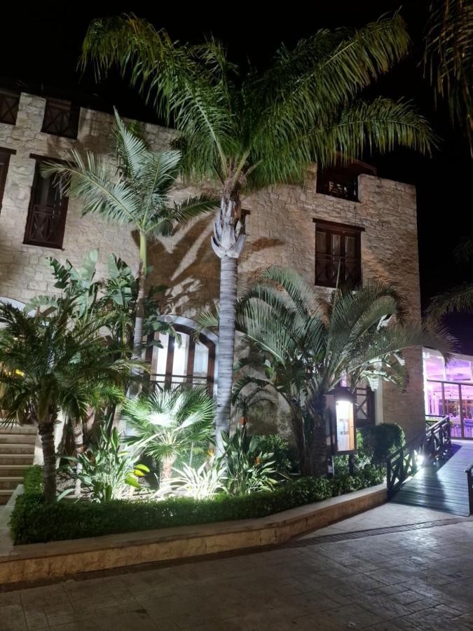 Y & P Latchi Hotel Ngoại thất bức ảnh
