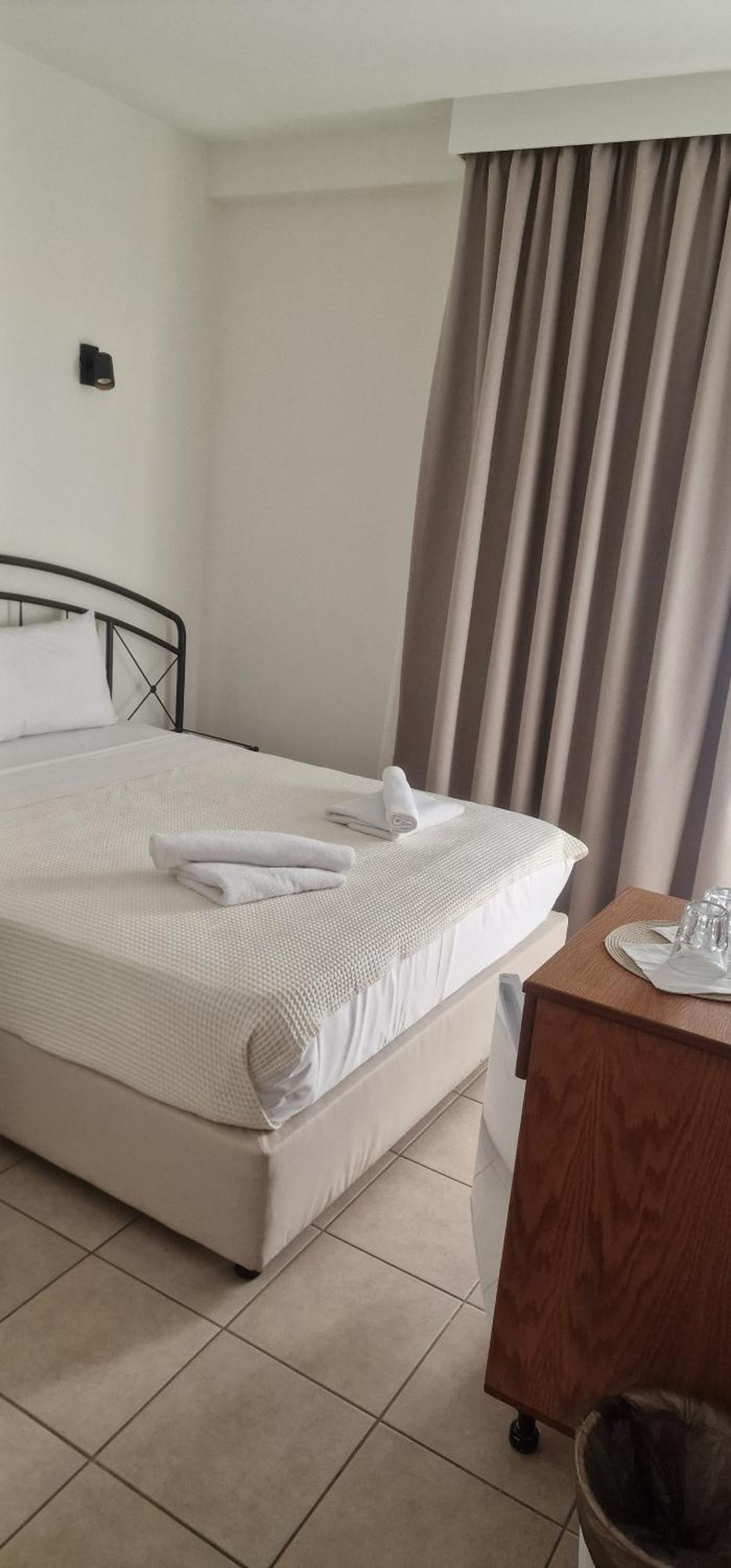Y & P Latchi Hotel Ngoại thất bức ảnh